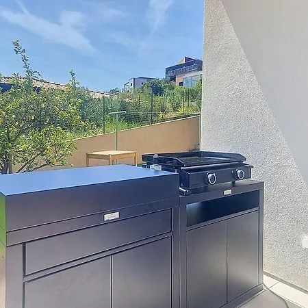 Standing Vue Villa Vico